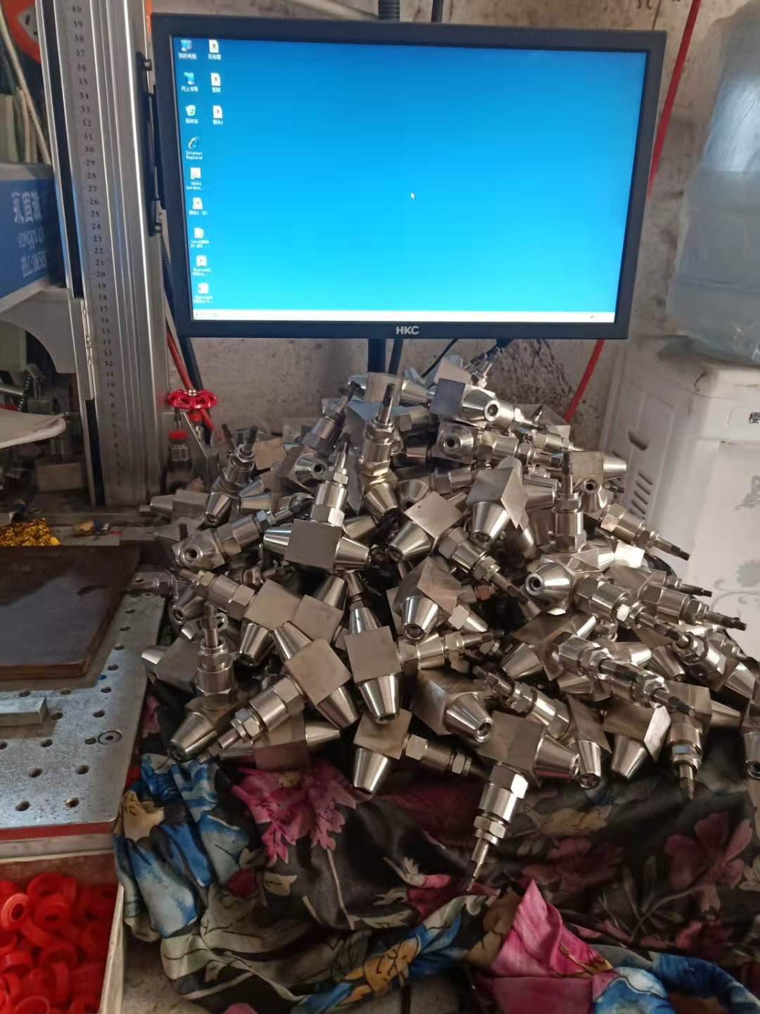 �ҹ�ʵ���Ǽ伤��ͨ�����ͻ��